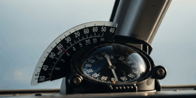 Why Magnetic Compass Errors Occur During Steep Turns